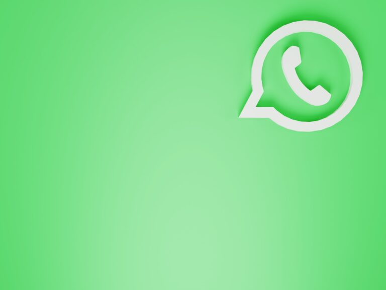 how to spot and avoid whatsapp scams 1